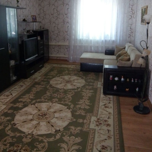 Продам теплый дом с ремонтом, в центре города по ул.Иляева-Декабристов.