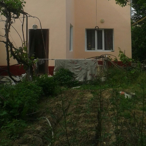Обменяю двухэтажный кирпичный коттедж в Шымкенте на квартиру в Астане 