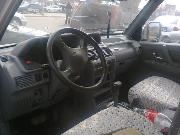 Продам Mitsubishi Pajero 1992 года 2