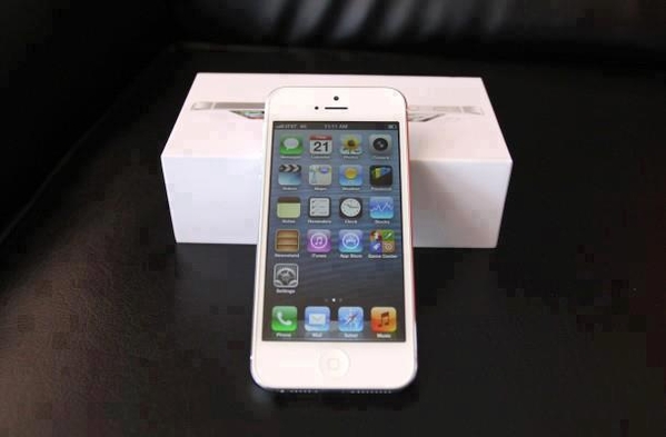 Apple iPhone 5 64GB смартфон (разблокированным)
